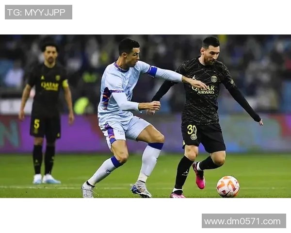 足球明星的精彩瞬间与背后的奋斗故事分享